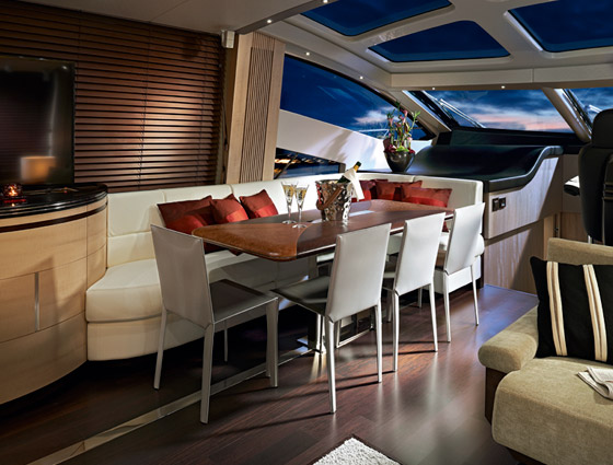 Sunseeker Predator 80, Cándido Hermida